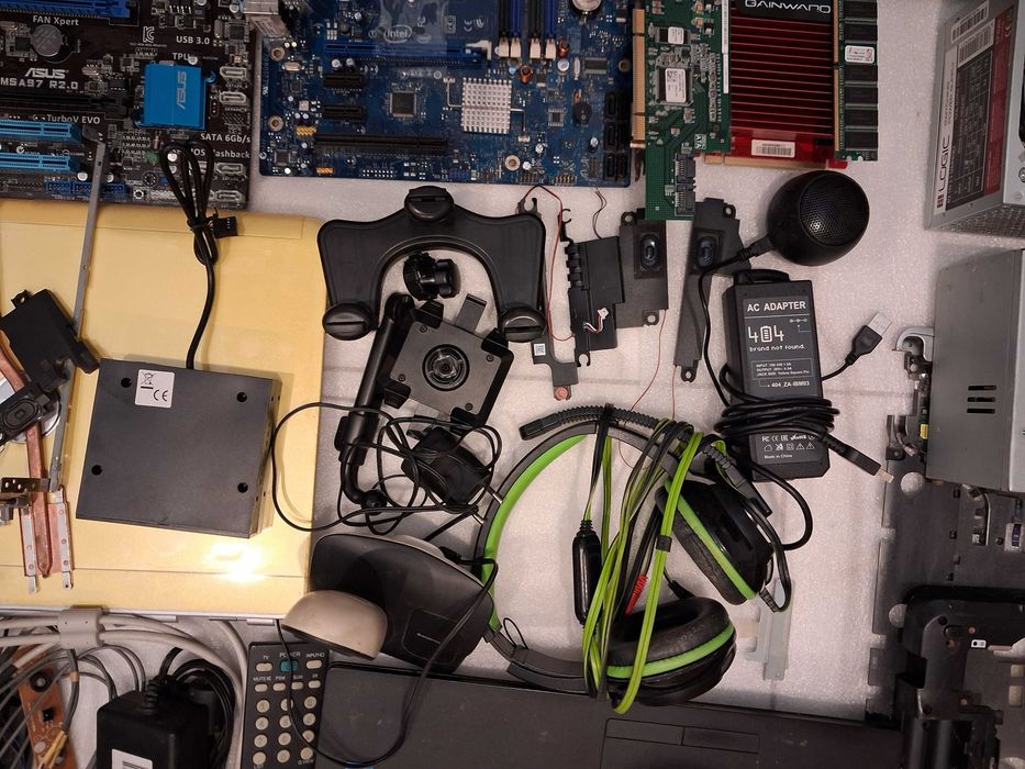 Części komputerowe laptopowe TV RAM GPU zasilacze Intel AMD3 itp.