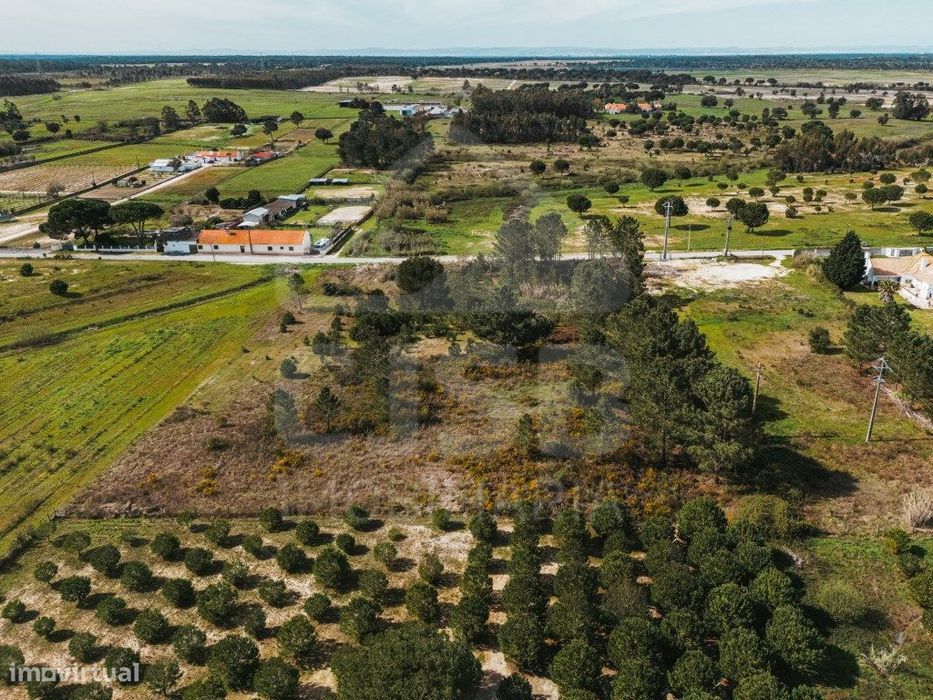 Terreno Urbano em Foros de Almada