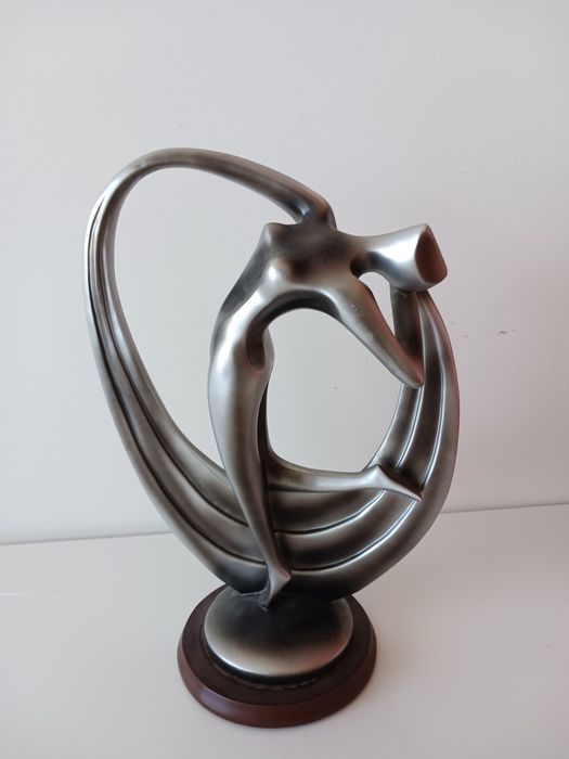 Estatueta em estanho