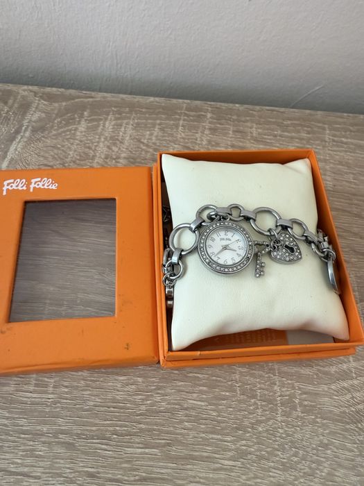 Продам часи “Folli Follie”, б/у оригинал.