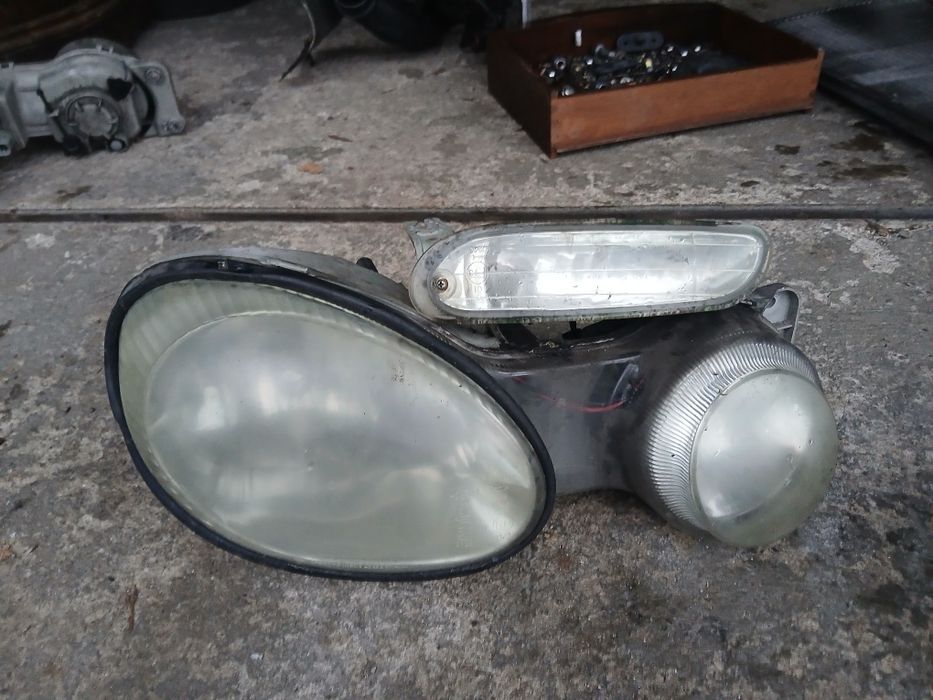 Faróis da frente em bom estado