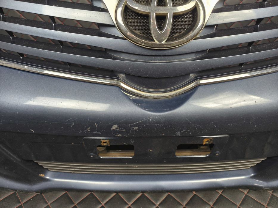 TOYOTA AVENSIS T27 Zderzak Przedni Przód Kompletny Lakier CU5
