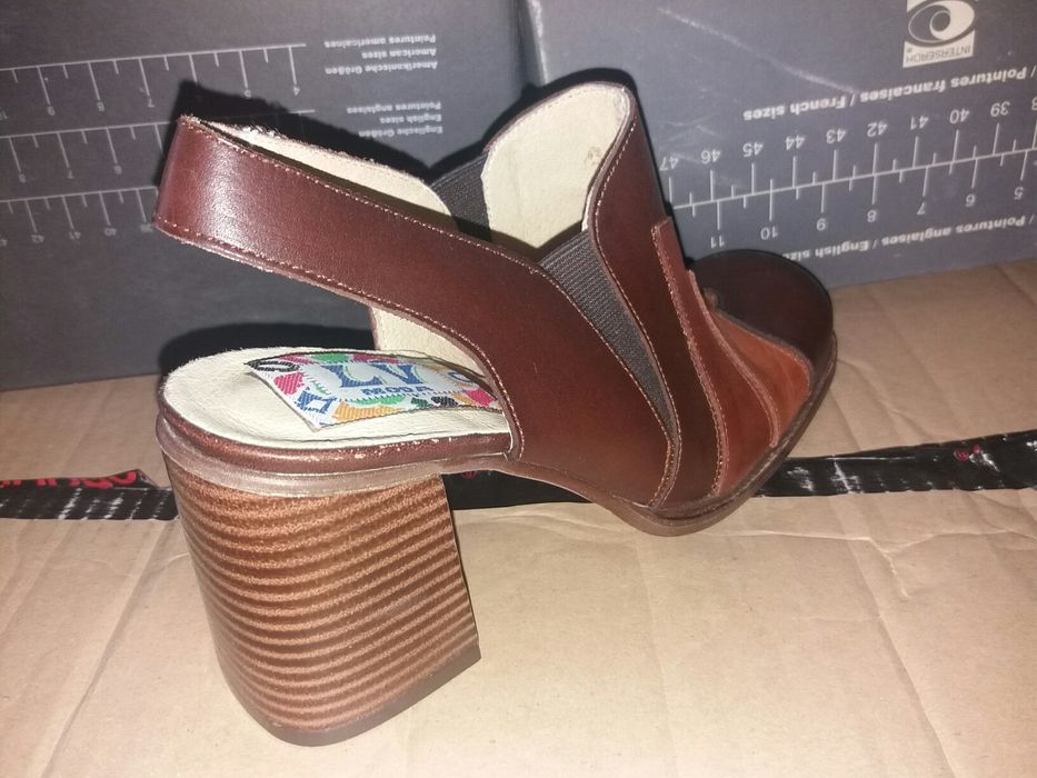 Brązowe 36 37 rude hippie boho Etno słupek klocek skóra z palcami