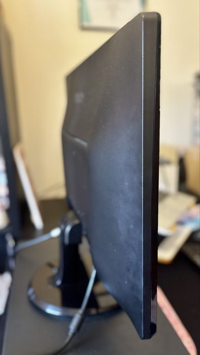 Monitor Philips – Excelente para desenrasque