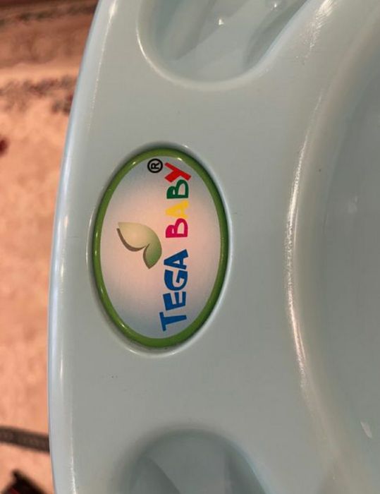 Анатомічна ванночка для купання немовлят, tega baby
