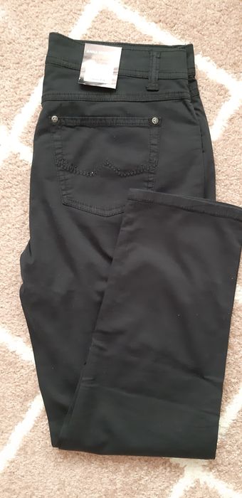 Spodnie Angelika od Anna Montana slim fit 38