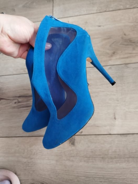 Piękne zamszowe wysokie szpilki botki z siateczką na lato chabrowe 38