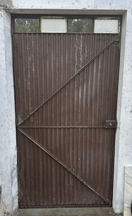 Portão de garagem usado