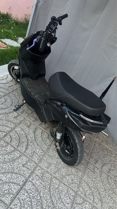 Vendo moto usada