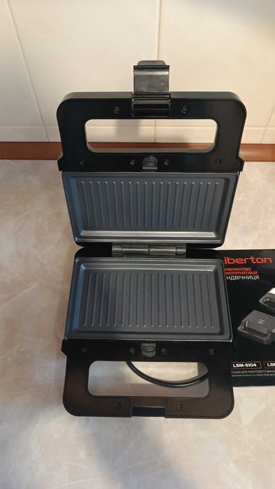 Бутербродниця LIBERTON