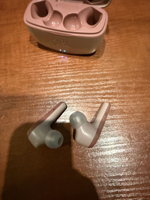 JBL Tune 215 TWS