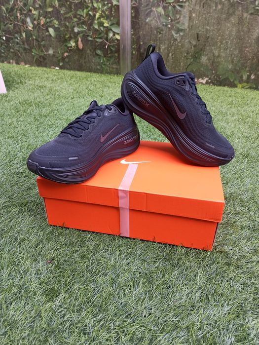 Nike Vomero Plus  EU40,5