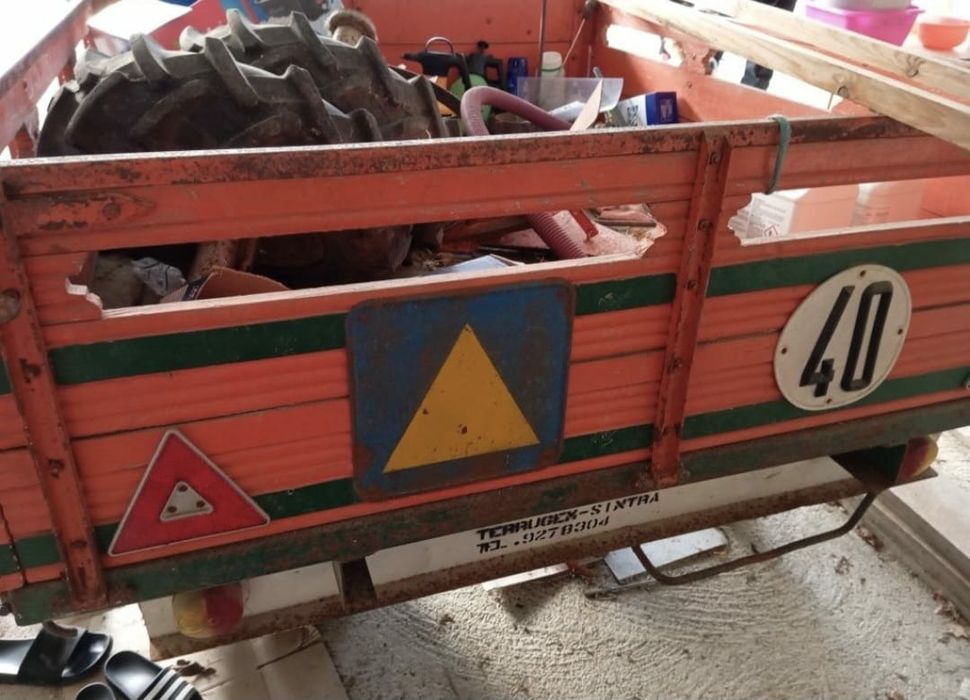 Motoenxada com reboque sem documentos