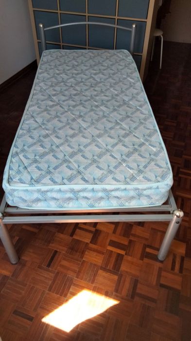 Cama de solteiro