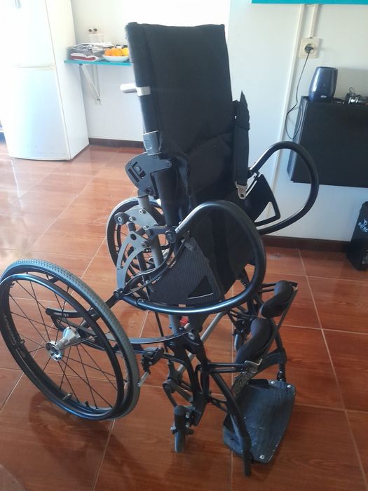 Cadeira de rodas de verticalização