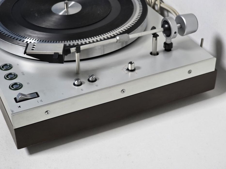 Gira Discos antigo reparado Philips