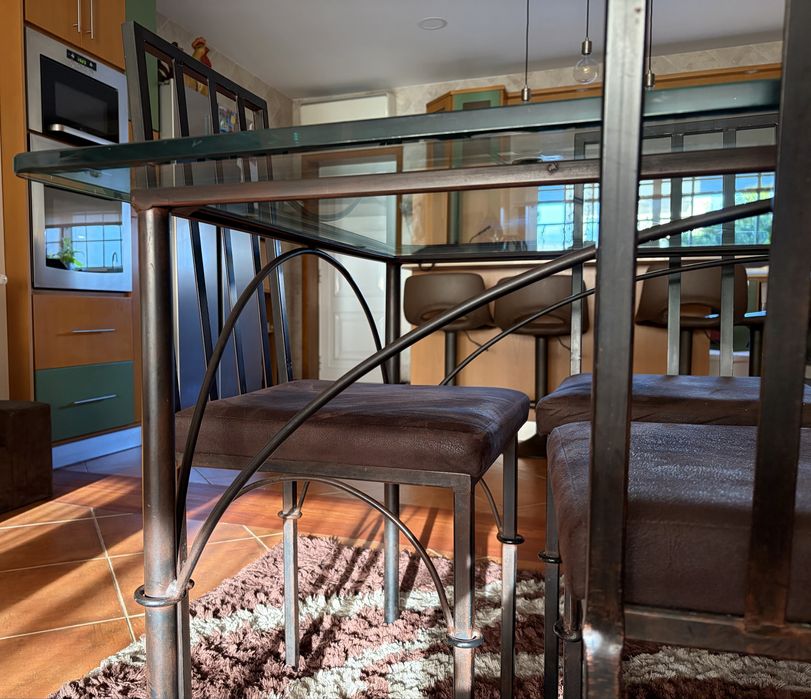 Mesa de sala em vidro