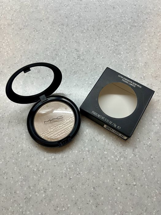 650 грн‼️ Пудра-хайлайтер MAC Extra Dimension Skinfinish