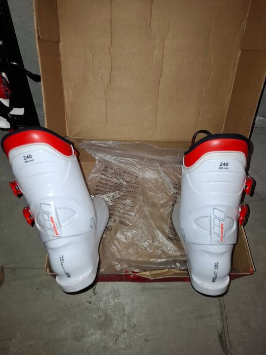Buty narciarskie Rossignol Hero J4 24,5 285 mm w stanie bdb