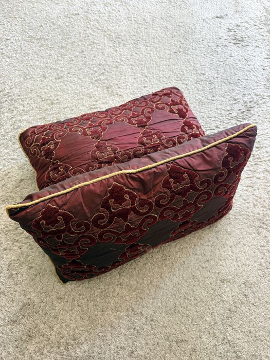 Almofadas decorativas veludo e seda selvagem bordeaux