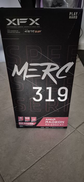 Vendo placa gráfica XFX Merc AMD Radeon Rx 6950XT com 16gb VRAM