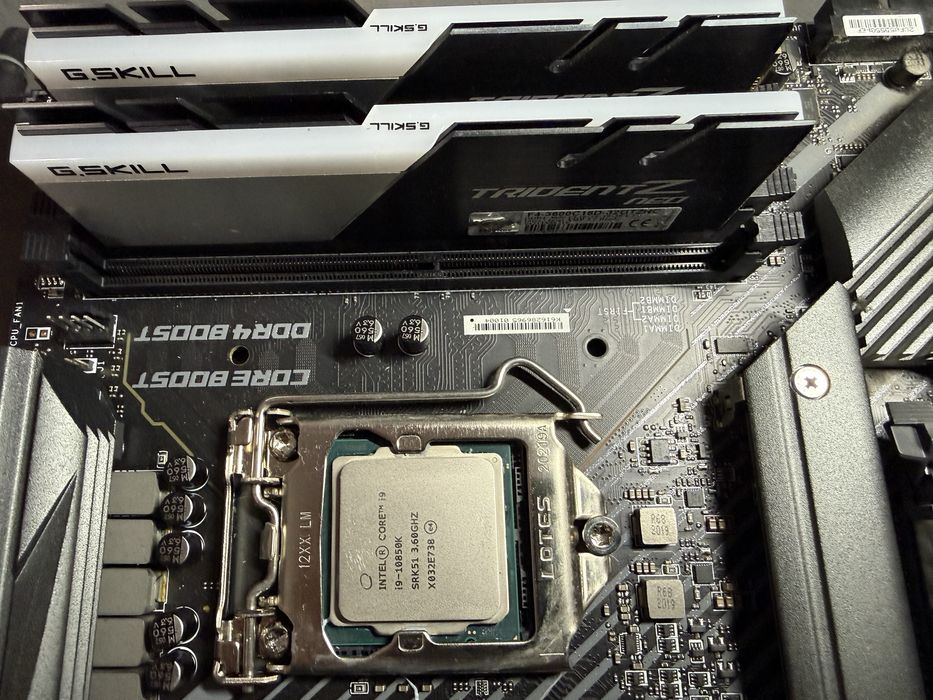 Intel i9 10850 MSI MPG z490 Carbon wifi GSkill Trident Z Neo