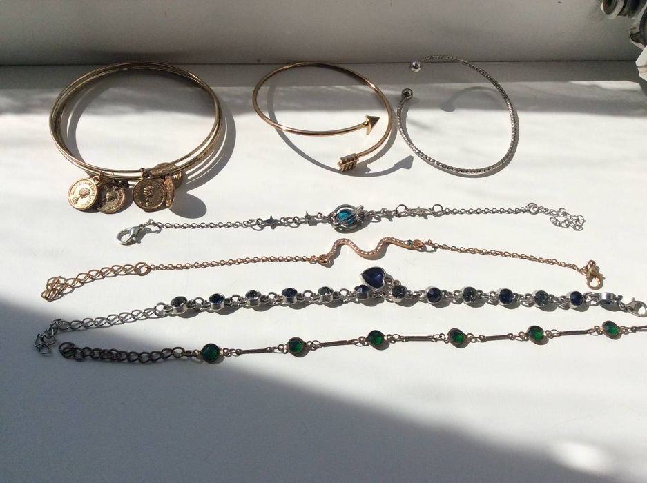 Браслети біжутерія дорослі жіночі