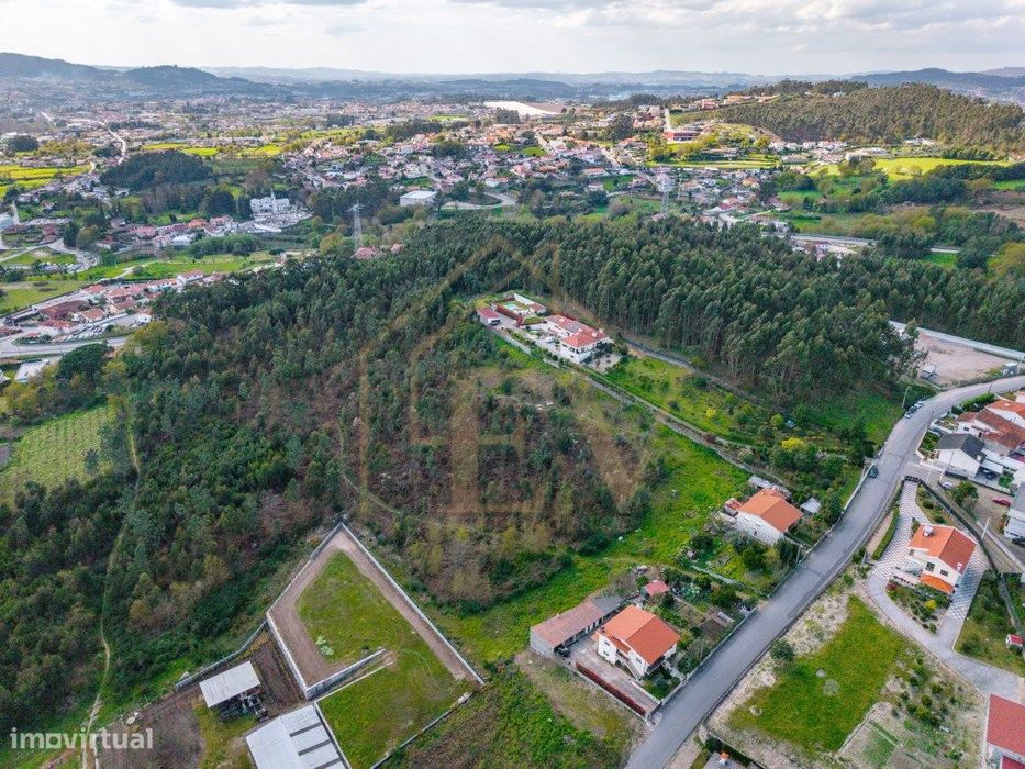 Terreno 7.000 m² | Lordelo - Guimarães