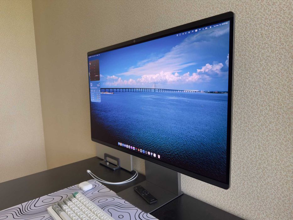 Монітор 32" Samsung Smart M9 OLED (LS32FM902SIXUA)