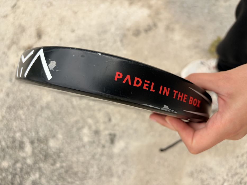 Raquete padel in the box