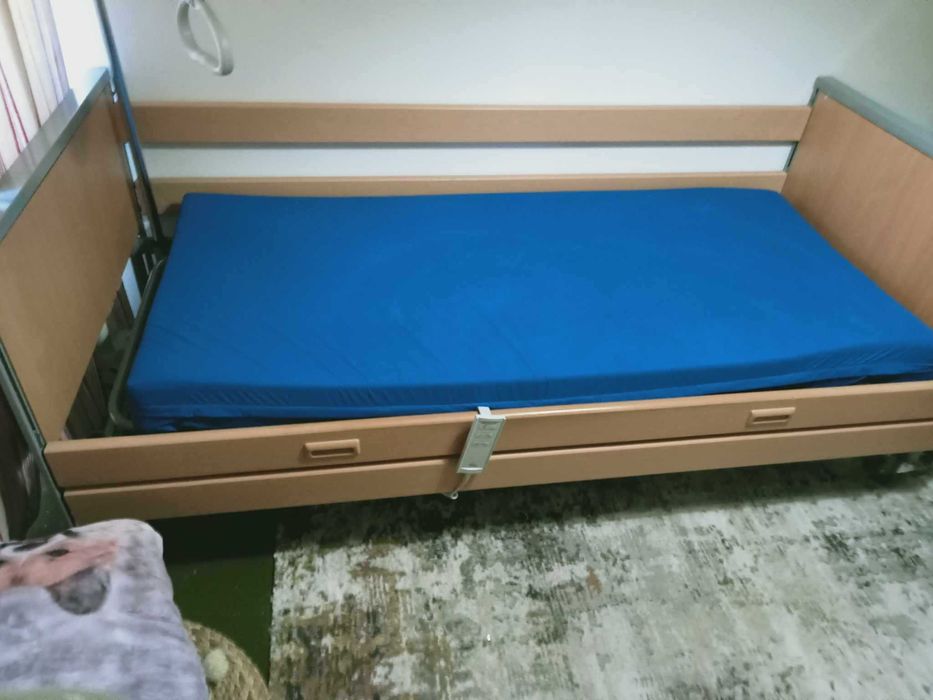 Cama Articulada com colchão Anti-escaras