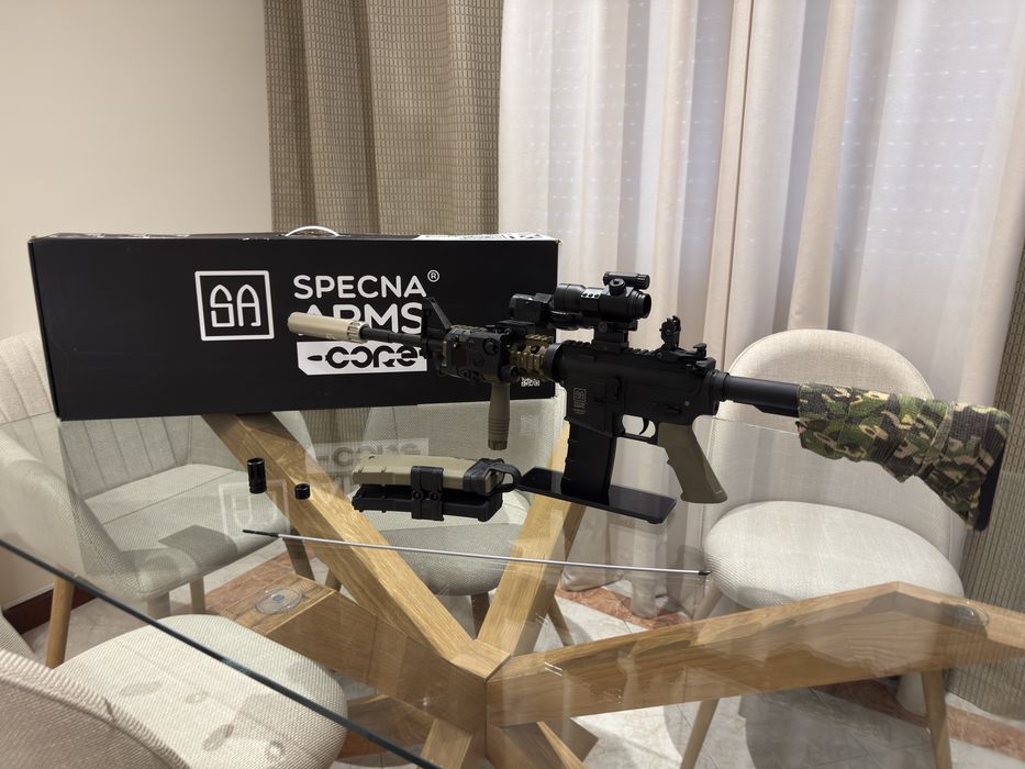 Arma M4 Airsoft Specna Arms+ Acessorios