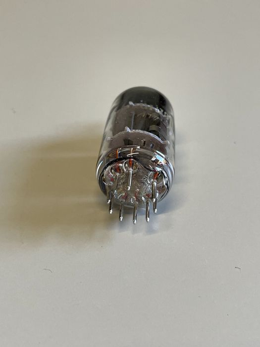 Lampa elektronowa JJ Electronic ECC83 / 12AX7 do wzmacniacza przedwzmacniacza (2787)