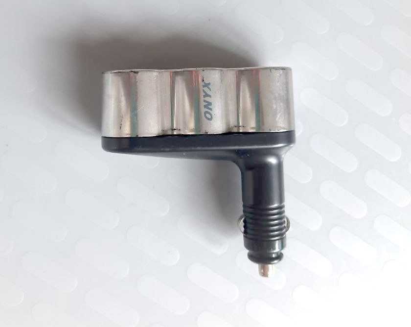 Тройник, разветвитель для автомобильного прикуривателя универсальный