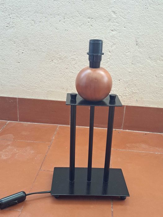 Candeeiro modeno madeira e ferro