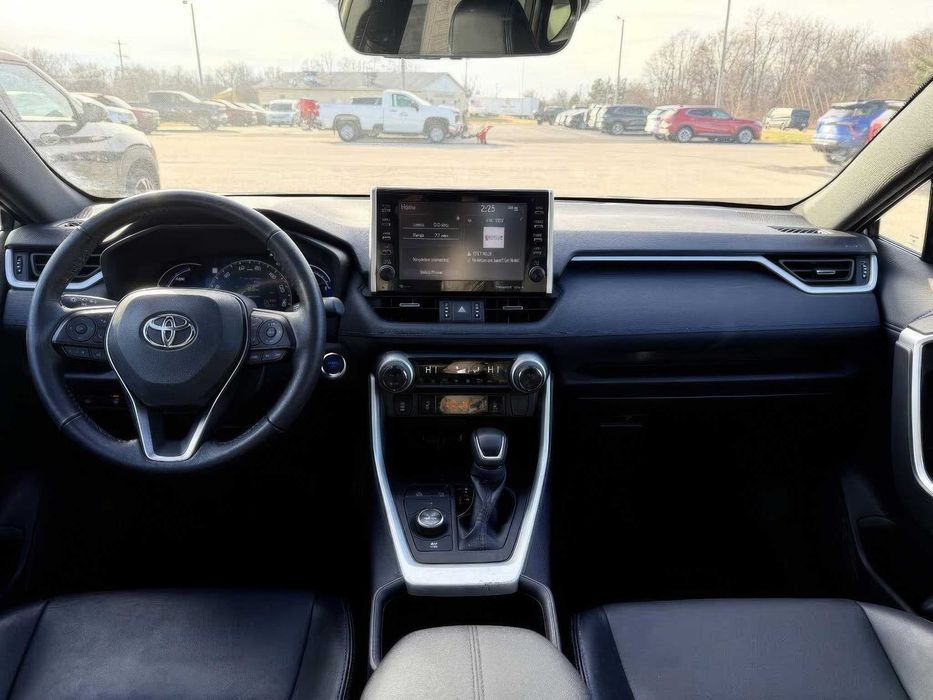 Toyota RAV4 XSE      2022