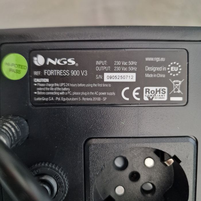 Vende-se UPS e Camera para Pc
