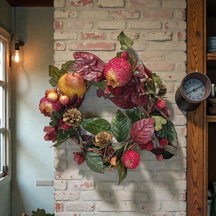 Осенний венок на двери или стену