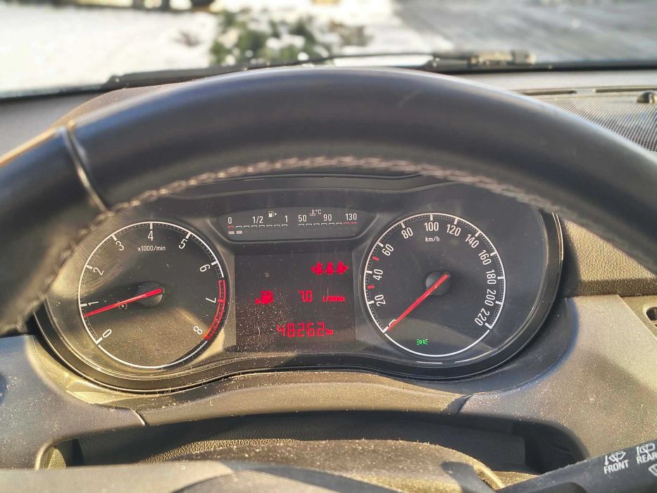 Opel Corsa 2018 rok 1.4 benzyna