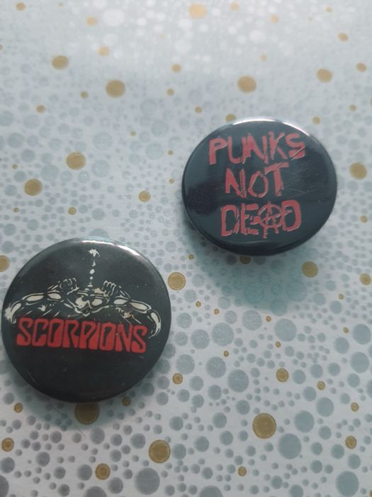 Przypinka z agrafką piny punks not dead scorpions GOTH PUNK ROCK METAL