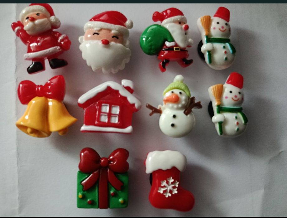 10 Jibits p/ Crocs tema Natal 
10 uni. 9€
1 uni. 1€
Possível fazer lot