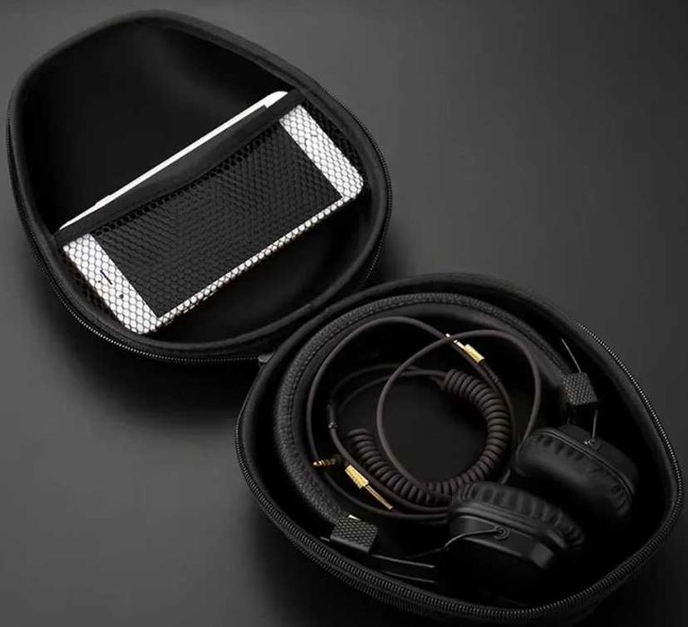 Estojo rígido para auscultadores