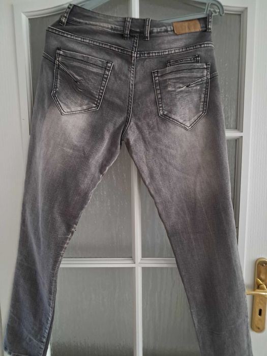 Jeansy szare z dziurami r 40/42
