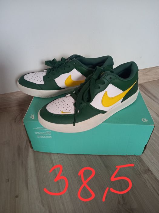 Buty Nike r. 38.5