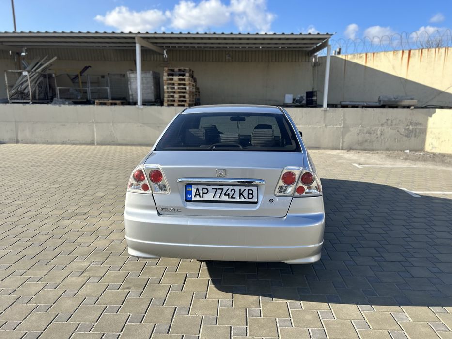 Honda civic 2004 года