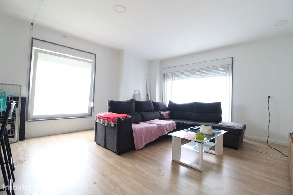 Loja totalmente transformada numa habitação na Serra das Minas