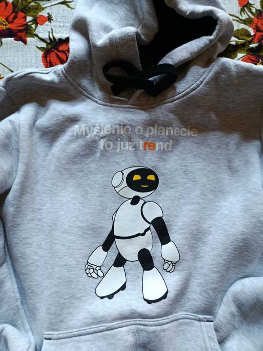 Ciepła bluza z kapturem