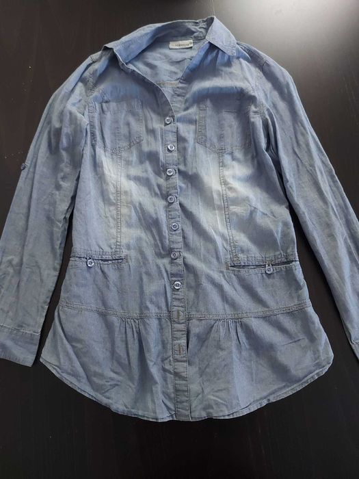 Camisa Azul C&A em bom estado