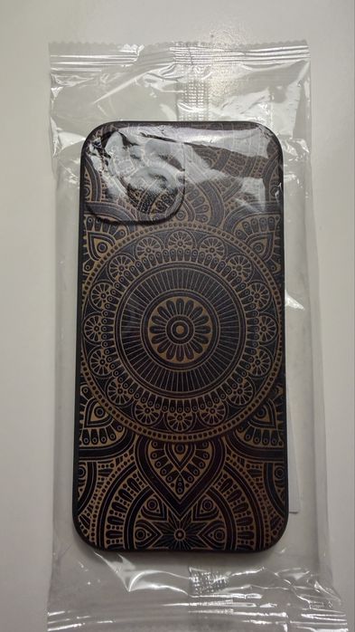 4 szt etui do iPhone 15. Nowe. Okazja