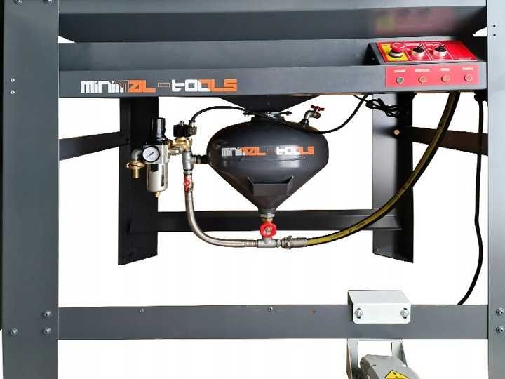 Piaskarka ciśnieniowa kabinowa PK900EZ polska